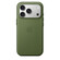Sie sehen ein Bild von iPhone 17 Pro Funktionsgewebe Case mit MagSafe - Grün, Produktbild: 02 iPhone 17 Pro Funktionsgewebe Case mit MagSafe - Grün, A-Nr.: MGF74ZM/A - 02