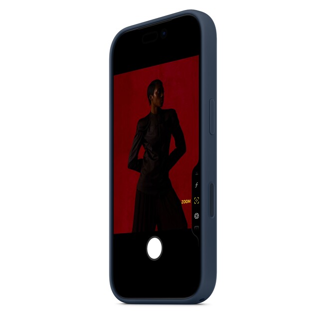 Sie sehen ein Bild von iPhone 17 Pro Silikon Case mit MagSafe - Mitternacht, Produktbild: 04 iPhone 17 Pro Silikon Case mit MagSafe - Mitternacht, A-Nr.: MGFH4ZM/A - 04