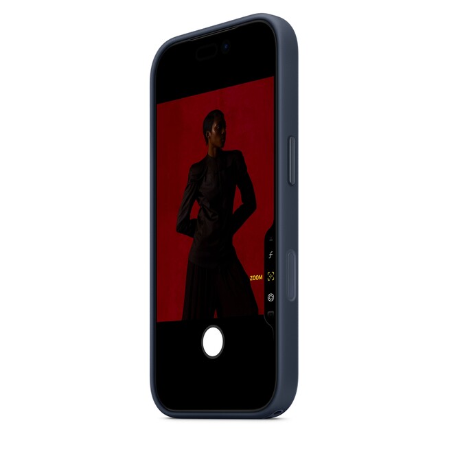 Sie sehen ein Bild von iPhone 17 Pro Funktionsgewebe Case mit MagSafe - Blau, Produktbild: 04 iPhone 17 Pro Funktionsgewebe Case mit MagSafe - Blau, A-Nr.: MGF44ZM/A - 04